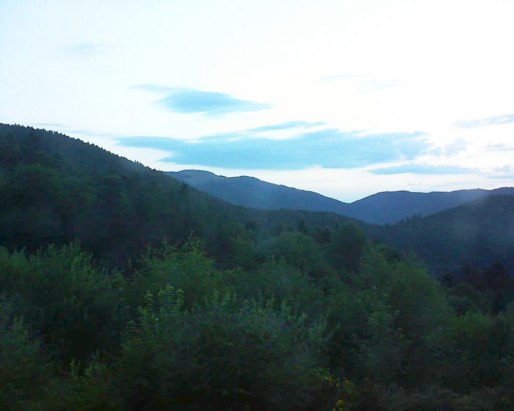 Le petit ballon vu depuis le Domaine Langmatt à Murbach le 16.07.2018 à 05:45 Le petit ballon (Alsace, Vosges) le 16.07.2018 à 05:45