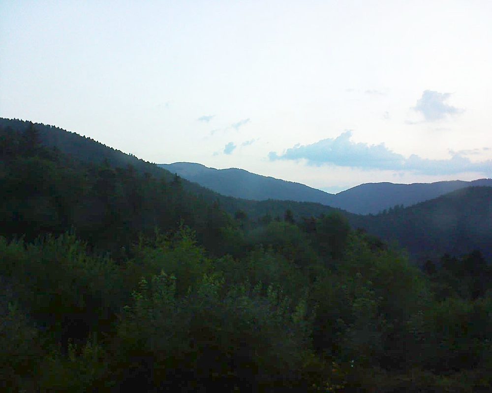 Le petit ballon vu depuis le Domaine Langmatt à Murbach le 18.07.2018 à 05:45 Le petit ballon (Alsace, Vosges) le 18.07.2018 à 05:45