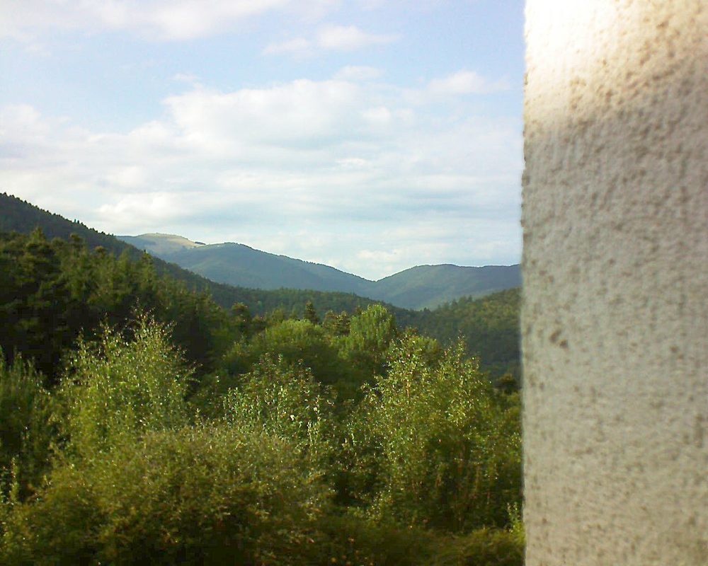 Le petit ballon vu depuis le Domaine Langmatt à Murbach le 20.08.2018 à 18:00 Le petit ballon (Alsace, Vosges) le 20.08.2018 à 18:00
