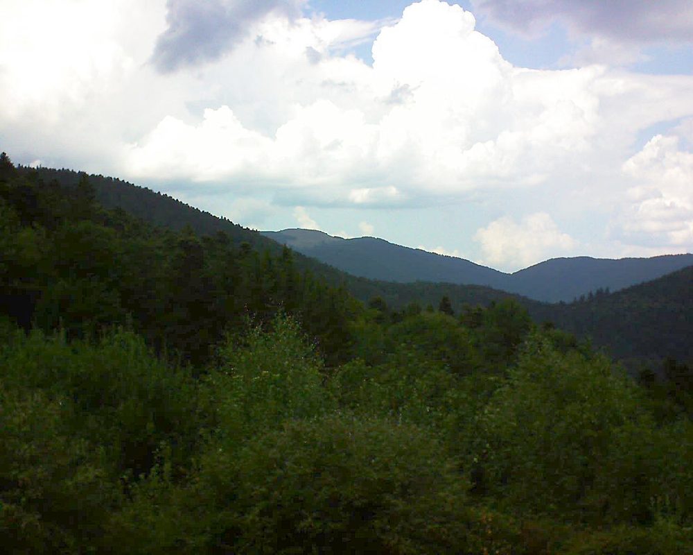 Le petit ballon vu depuis le Domaine Langmatt à Murbach le 22.08.2018 à 14:30 Le petit ballon (Alsace, Vosges) le 22.08.2018 à 14:30