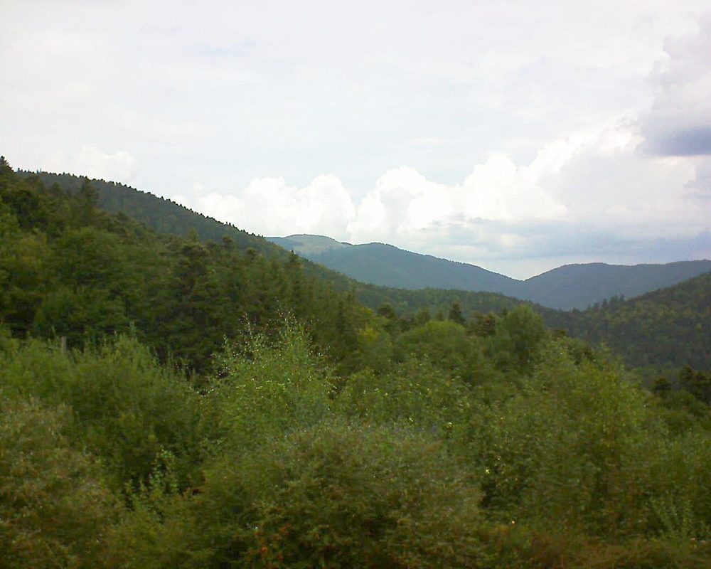 Le petit ballon vu depuis le Domaine Langmatt à Murbach le 06.09.2018 à 12:30 Le petit ballon (Alsace, Vosges) le 06.09.2018 à 12:30