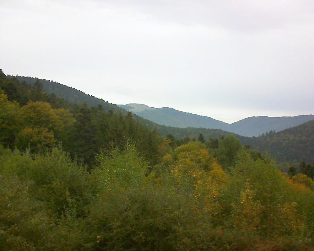Le petit ballon vu depuis le Domaine Langmatt à Murbach le 11.10.2018 à 11:45 Le petit ballon (Alsace, Vosges) le 11.10.2018 à 11:45