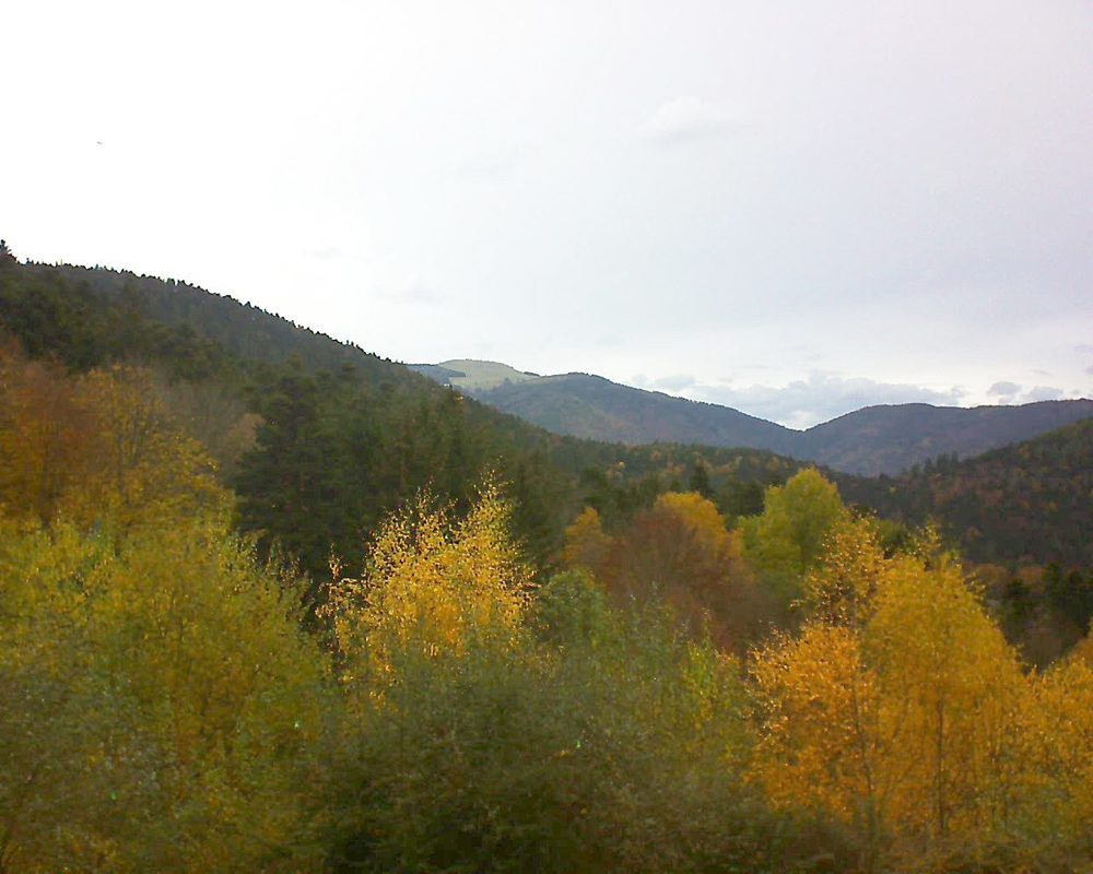 Le petit ballon vu depuis le Domaine Langmatt à Murbach le 10.11.2018 à 11:00 Le petit ballon (Alsace, Vosges) le 10.11.2018 à 11:00