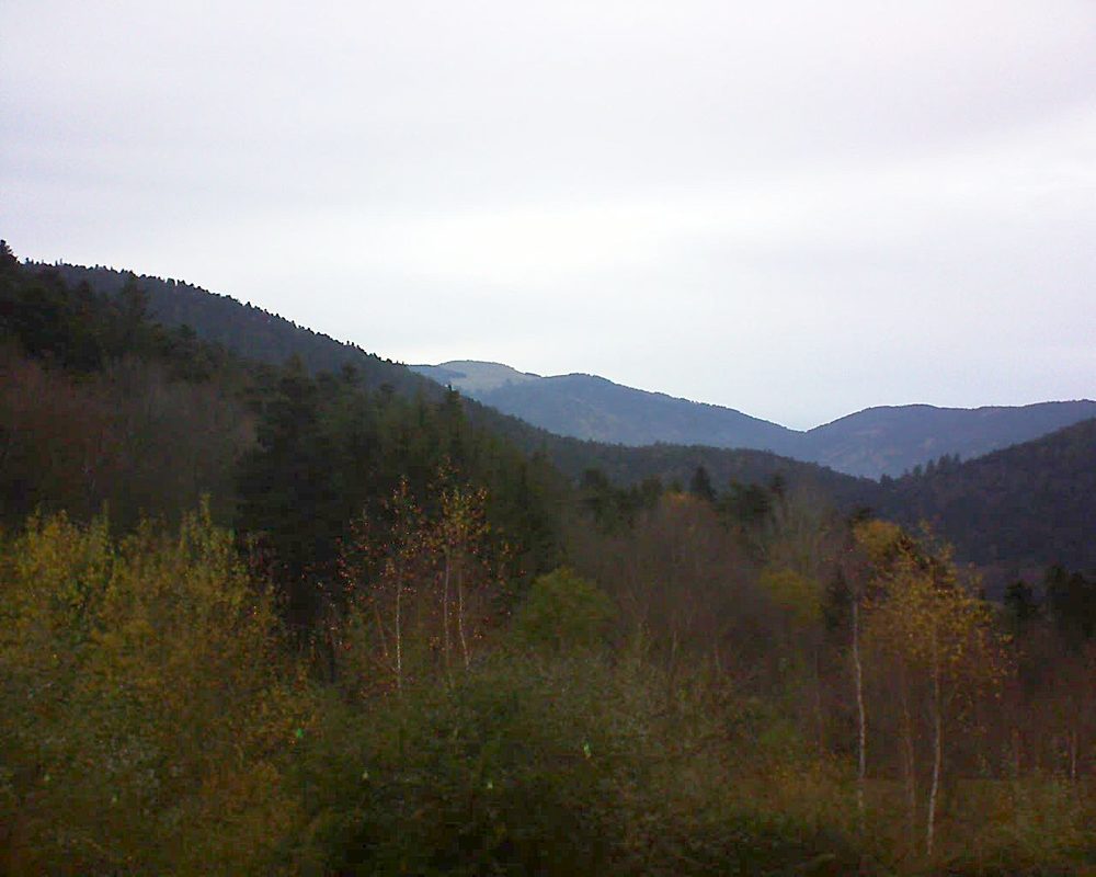 Le petit ballon vu depuis le Domaine Langmatt à Murbach le 25.11.2018 à 15:45 Le petit ballon (Alsace, Vosges) le 25.11.2018 à 15:45