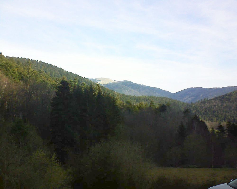 Le petit ballon vu depuis le Domaine Langmatt à Murbach le 17.03.2019 à 09:00 Le petit ballon (Alsace, Vosges) le 17.03.2019 à 09:00
