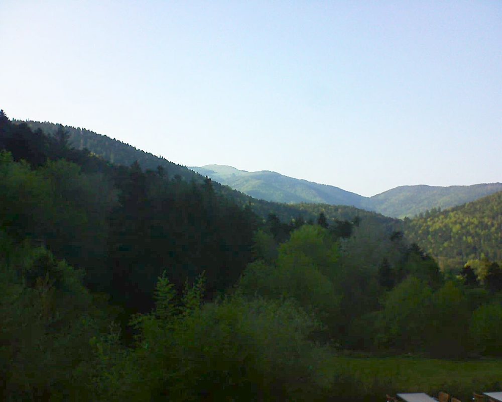 Le petit ballon vu depuis le Domaine Langmatt à Murbach le 01.05.2019 à 18:30 Le petit ballon (Alsace, Vosges) le 01.05.2019 à 18:30