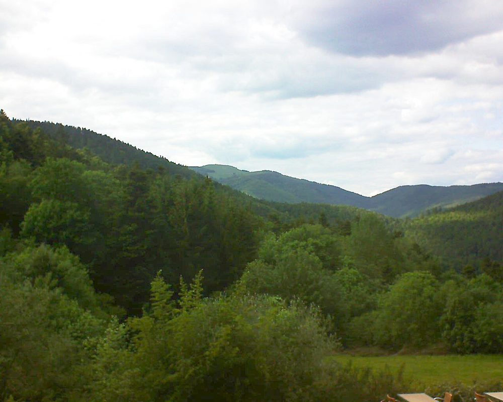Le petit ballon vu depuis le Domaine Langmatt à Murbach le 31.05.2019 à 17:30 Le petit ballon (Alsace, Vosges) le 31.05.2019 à 17:30