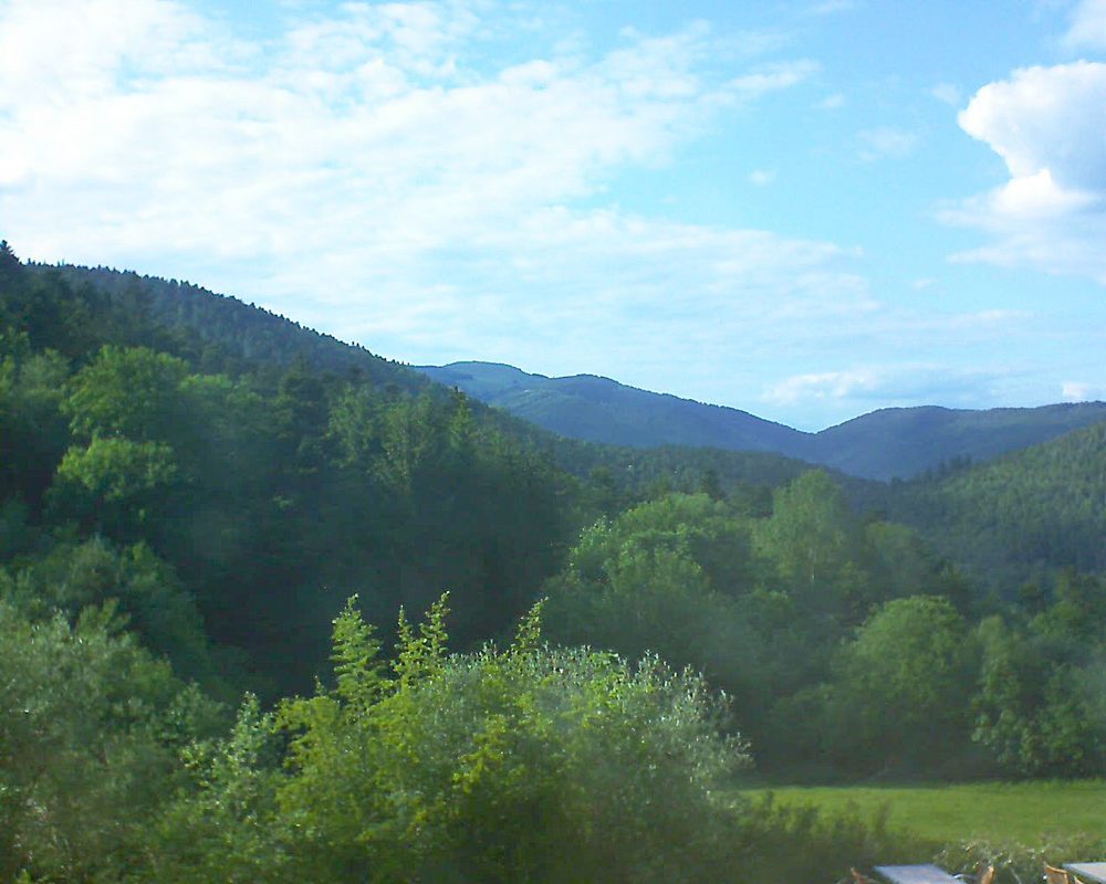 Le petit ballon vu depuis le Domaine Langmatt à Murbach le 31.05.2019 à 18:15 Le petit ballon (Alsace, Vosges) le 31.05.2019 à 18:15