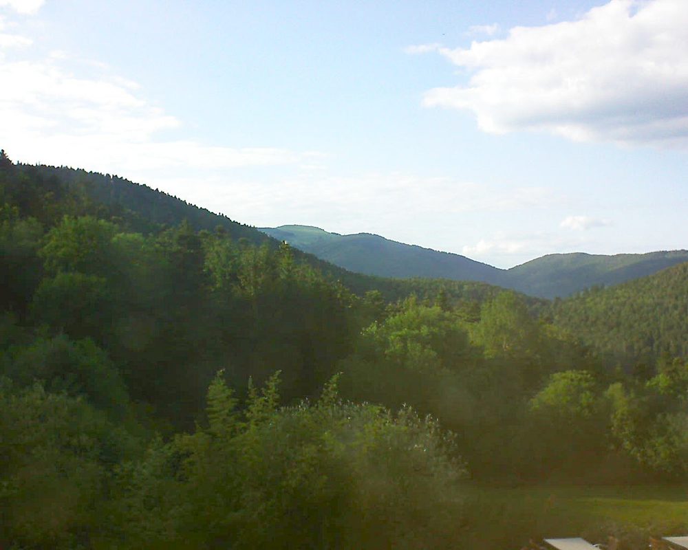 Le petit ballon vu depuis le Domaine Langmatt à Murbach le 31.05.2019 à 18:45 Le petit ballon (Alsace, Vosges) le 31.05.2019 à 18:45