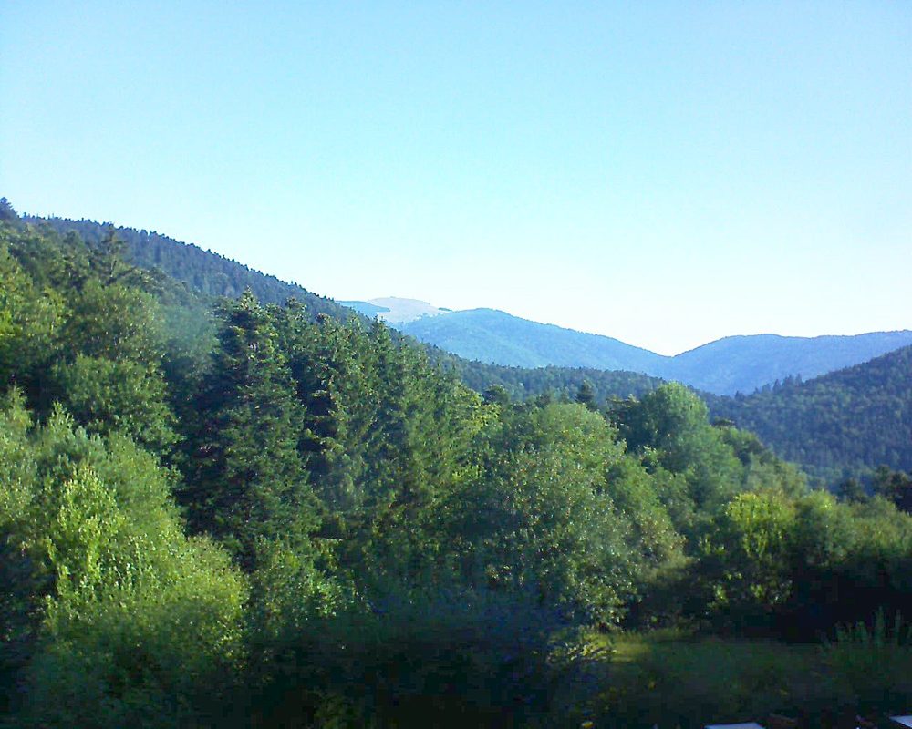 Le petit ballon vu depuis le Domaine Langmatt à Murbach le 07.08.2020 à 09:00 Le petit ballon (Alsace, Vosges) le 07.08.2020 à 09:00