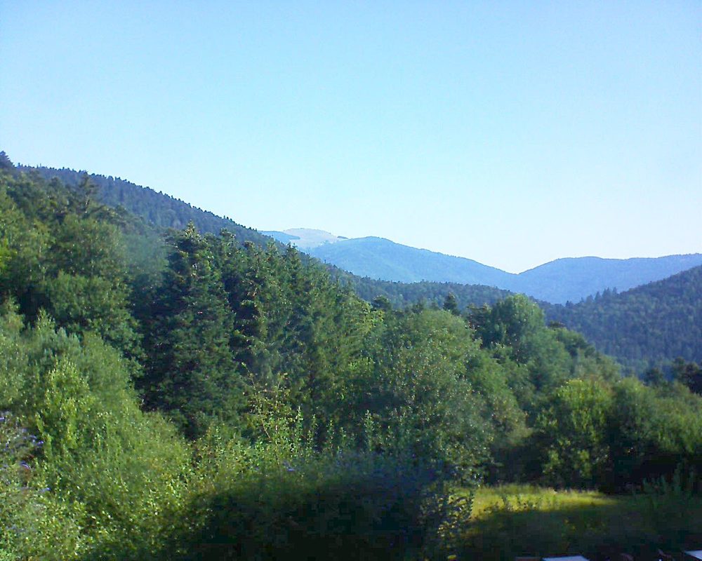 Le petit ballon vu depuis le Domaine Langmatt à Murbach le 09.08.2020 à 09:30 Le petit ballon (Alsace, Vosges) le 09.08.2020 à 09:30