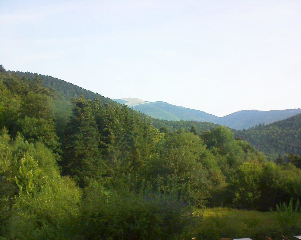 Le petit ballon vu depuis le Domaine Langmatt à Murbach le 11.08.2020 à 09:15 Le petit ballon (Alsace, Vosges) le 11.08.2020 à 09:15