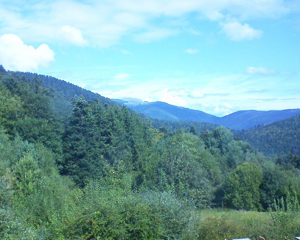 Le petit ballon vu depuis le Domaine Langmatt à Murbach le 10.09.2020 à 11:45 Le petit ballon (Alsace, Vosges) le 10.09.2020 à 11:45