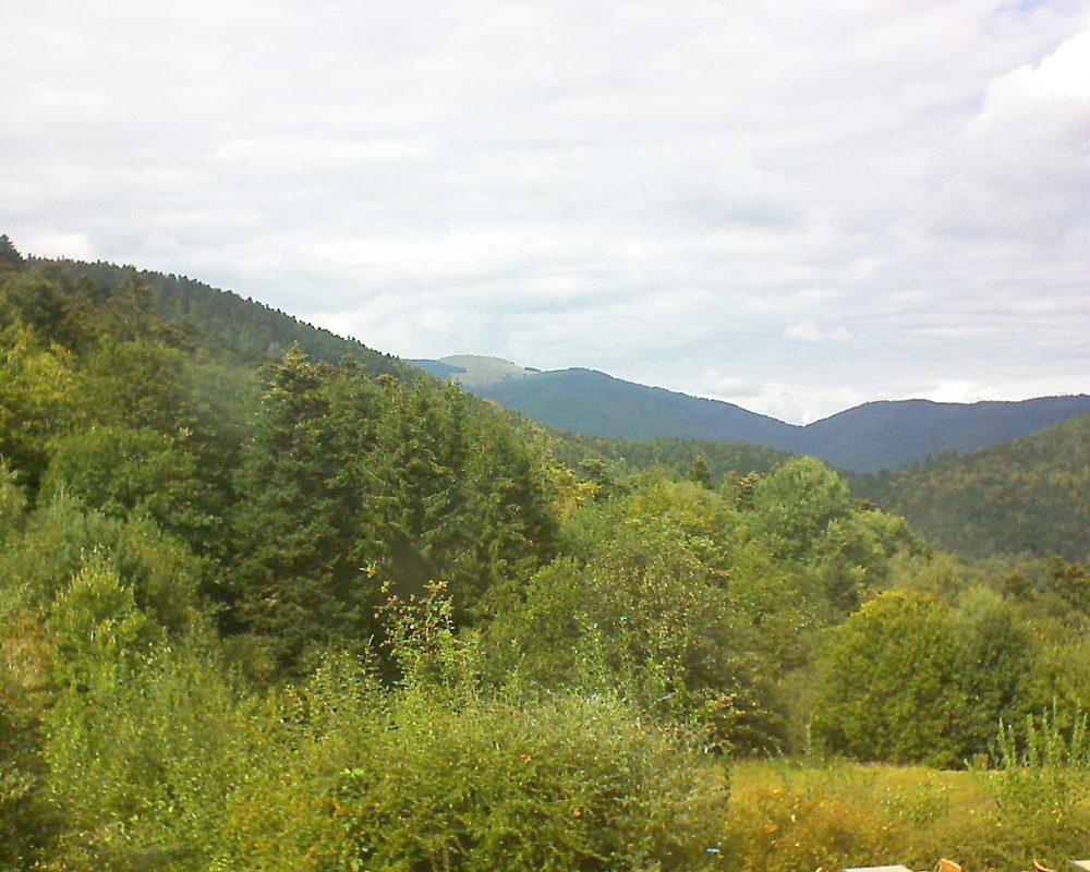 Le petit ballon vu depuis le Domaine Langmatt à Murbach le 10.09.2020 à 14:45 Le petit ballon (Alsace, Vosges) le 10.09.2020 à 14:45