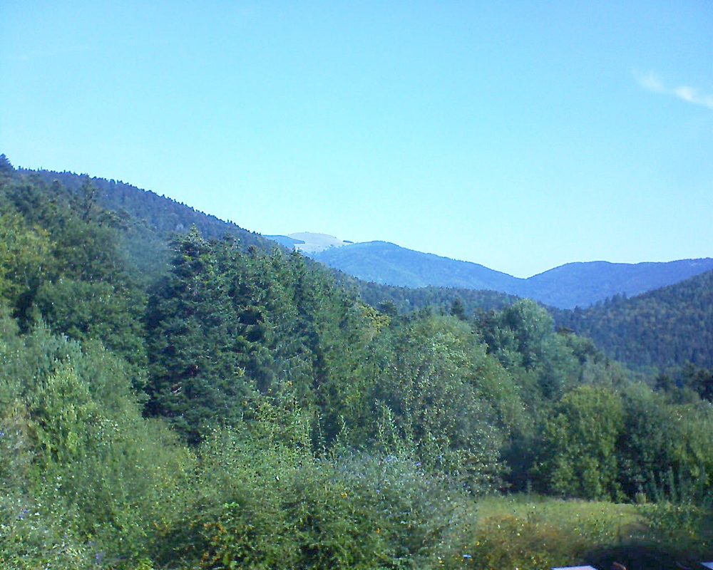 Le petit ballon vu depuis le Domaine Langmatt à Murbach le 13.09.2020 à 11:00 Le petit ballon (Alsace, Vosges) le 13.09.2020 à 11:00