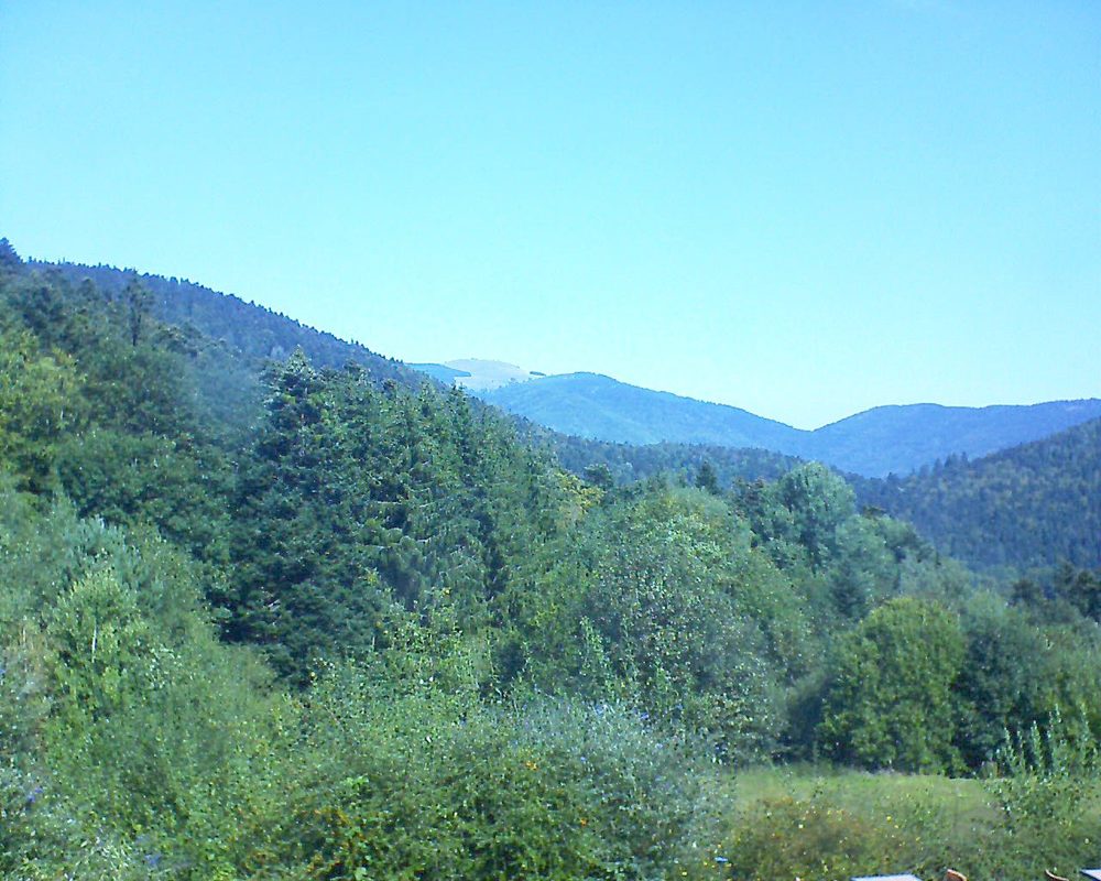 Le petit ballon vu depuis le Domaine Langmatt à Murbach le 13.09.2020 à 12:00 Le petit ballon (Alsace, Vosges) le 13.09.2020 à 12:00