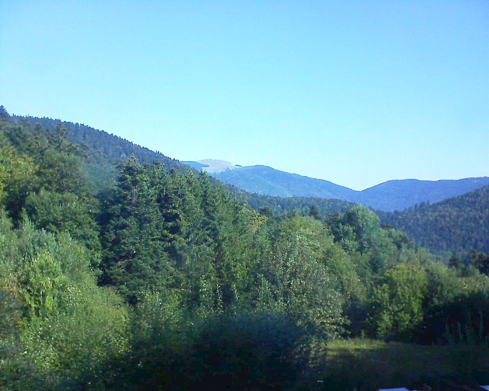 Le petit ballon vu depuis le Domaine Langmatt à Murbach le 15.09.2020 à 10:30 Le petit ballon (Alsace, Vosges) le 15.09.2020 à 10:30