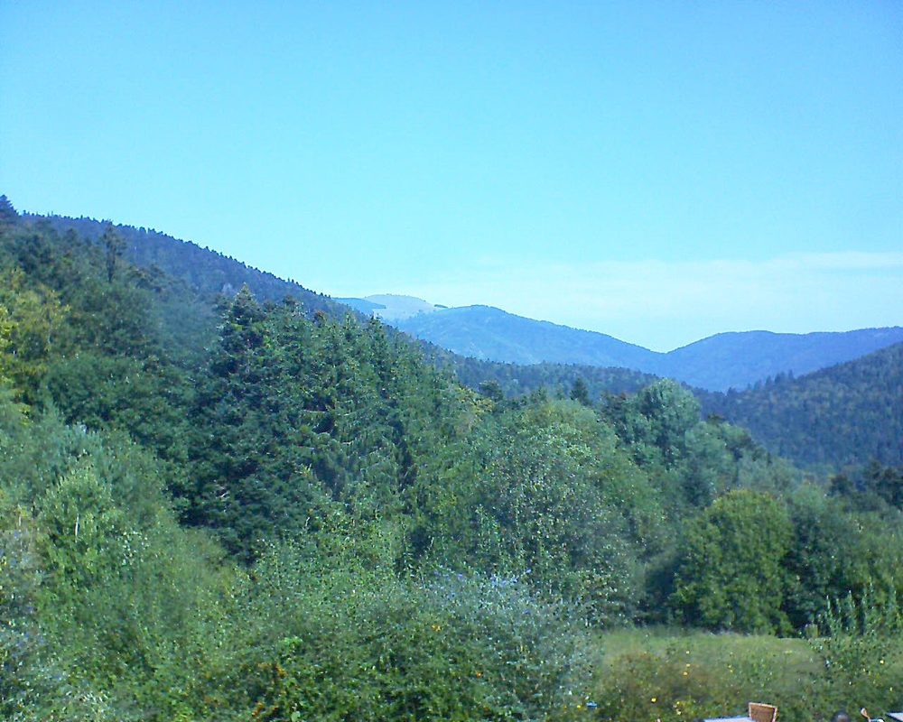 Le petit ballon vu depuis le Domaine Langmatt à Murbach le 20.09.2020 à 12:00 Le petit ballon (Alsace, Vosges) le 20.09.2020 à 12:00