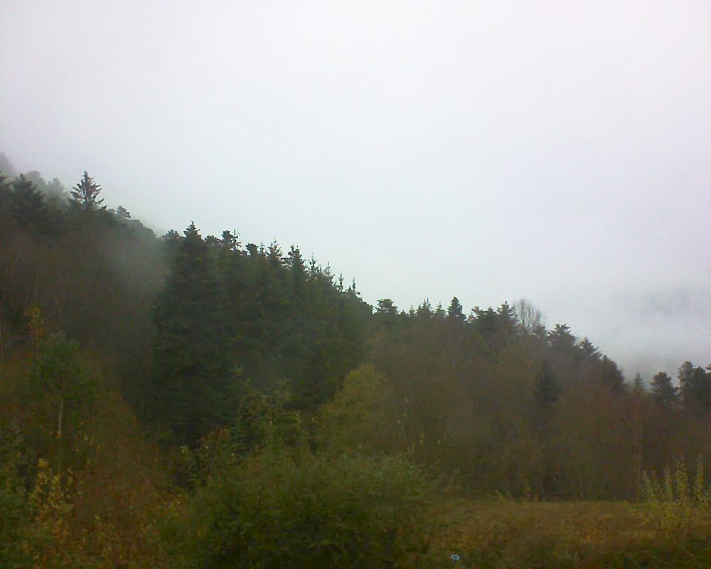 Le petit ballon vu depuis le Domaine Langmatt à Murbach le 06.12.2020 à 14:30 Le petit ballon (Alsace, Vosges) le 06.12.2020 à 14:30