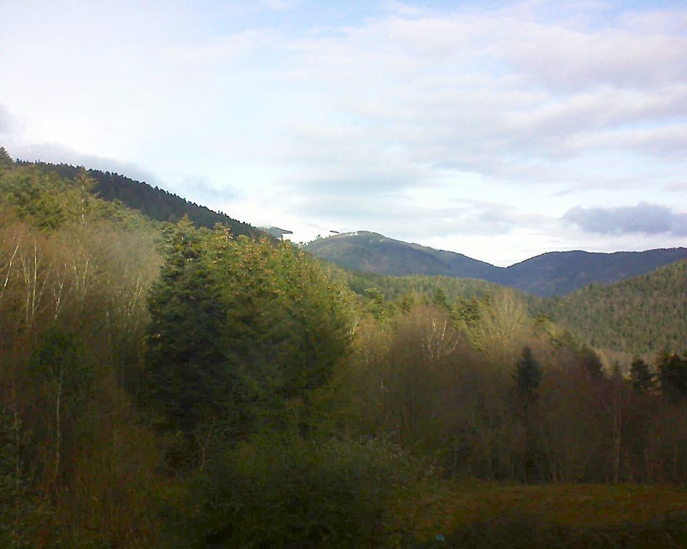 Le petit ballon vu depuis le Domaine Langmatt à Murbach le 13.12.2020 à 11:30 Le petit ballon (Alsace, Vosges) le 13.12.2020 à 11:30