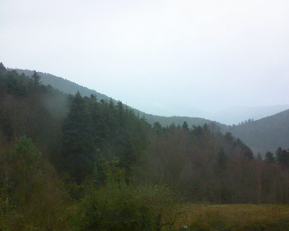 Le petit ballon vu depuis le Domaine Langmatt à Murbach le 22.12.2020 à 09:30 Le petit ballon (Alsace, Vosges) le 22.12.2020 à 09:30