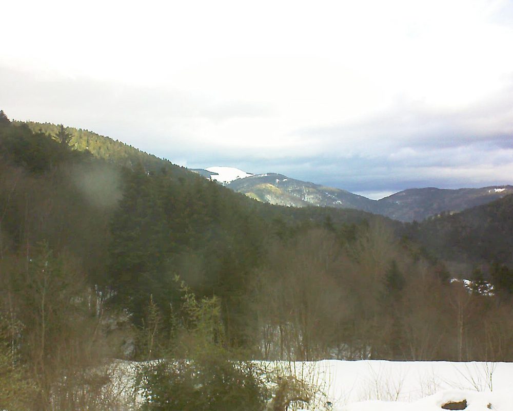 Le petit ballon vu depuis le Domaine Langmatt à Murbach le 21.01.2021 à 09:30 Le petit ballon (Alsace, Vosges) le 21.01.2021 à 09:30