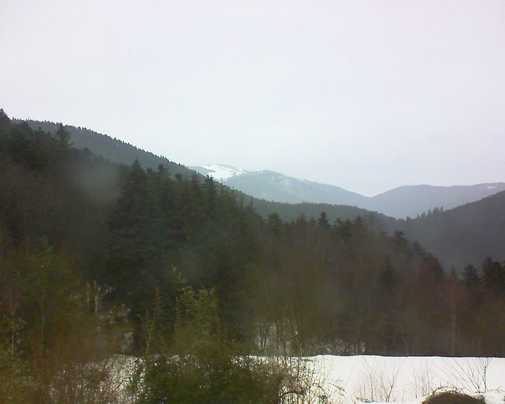 Le petit ballon vu depuis le Domaine Langmatt à Murbach le 22.01.2021 à 13:15 Le petit ballon (Alsace, Vosges) le 22.01.2021 à 13:15