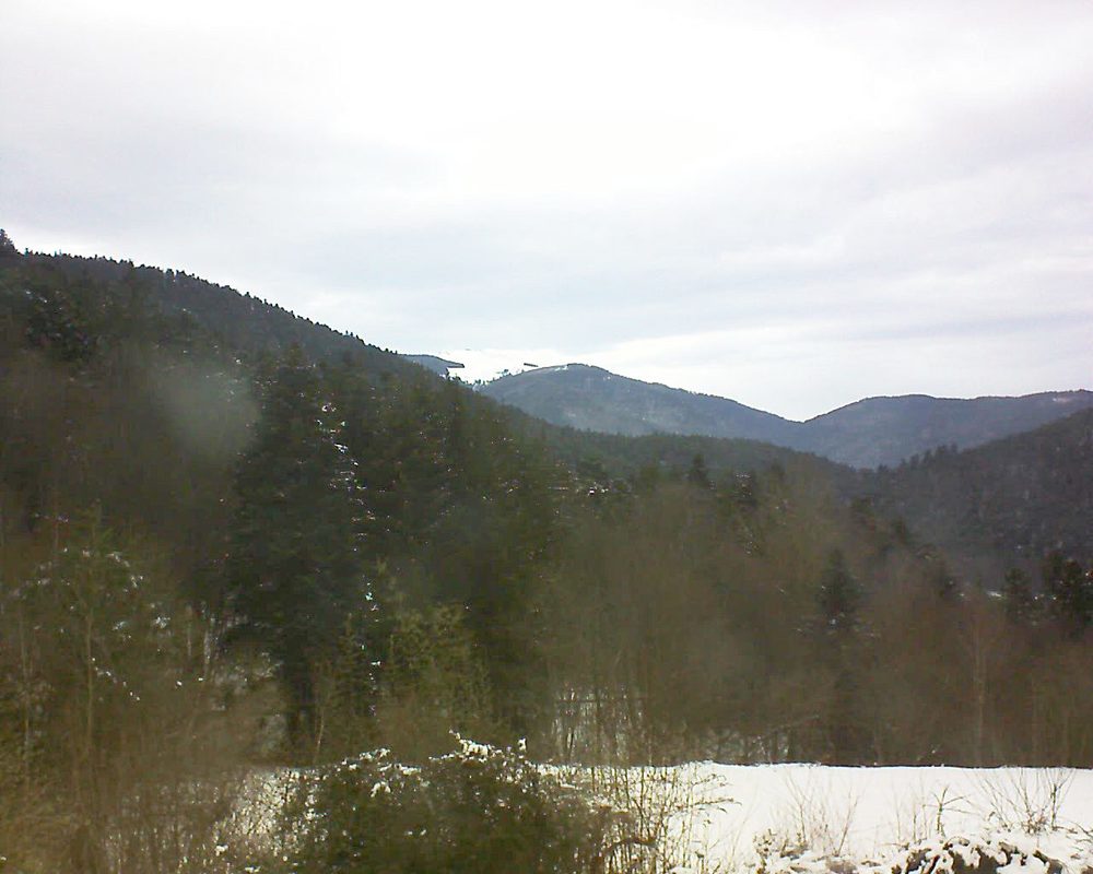 Le petit ballon vu depuis le Domaine Langmatt à Murbach le 15.02.2021 à 12:00 Le petit ballon (Alsace, Vosges) le 15.02.2021 à 12:00