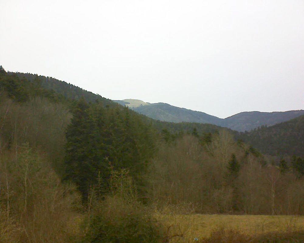Le petit ballon vu depuis le Domaine Langmatt à Murbach le 22.02.2021 à 09:30 Le petit ballon (Alsace, Vosges) le 22.02.2021 à 09:30