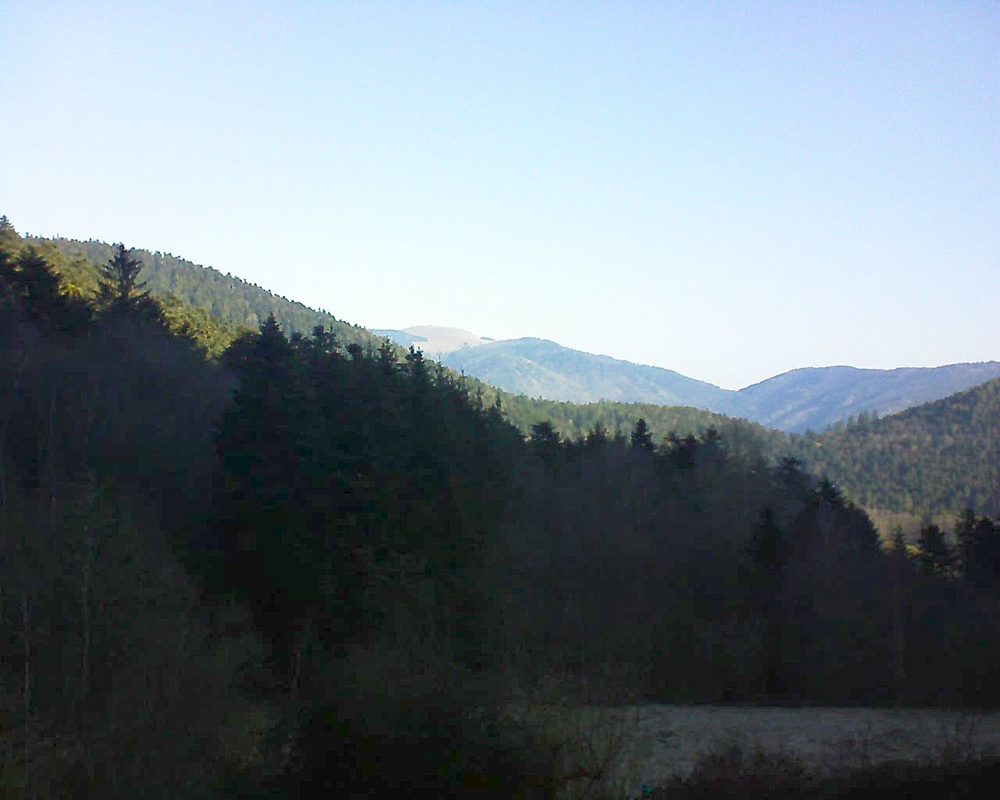 Le petit ballon vu depuis le Domaine Langmatt à Murbach le 01.03.2021 à 09:15 Le petit ballon (Alsace, Vosges) le 01.03.2021 à 09:15