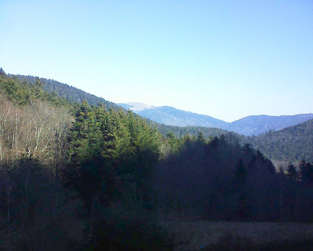 Le petit ballon vu depuis le Domaine Langmatt à Murbach le 02.03.2021 à 09:45 Le petit ballon (Alsace, Vosges) le 02.03.2021 à 09:45