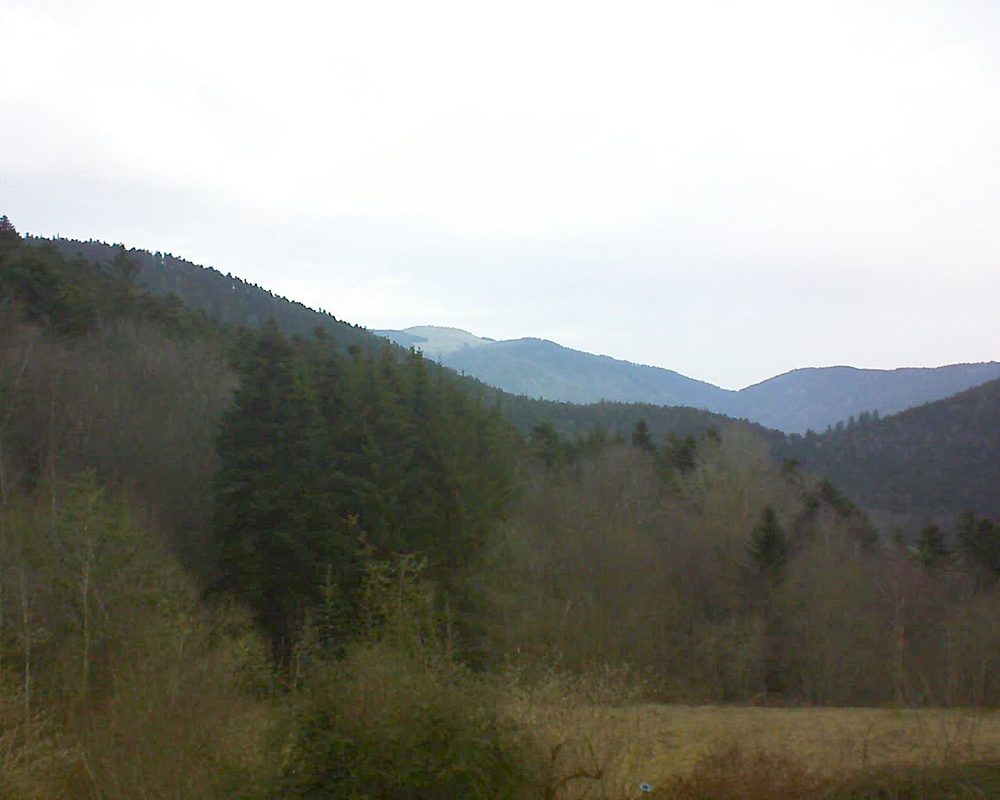 Le petit ballon vu depuis le Domaine Langmatt à Murbach le 04.03.2021 à 07:45 Le petit ballon (Alsace, Vosges) le 04.03.2021 à 07:45