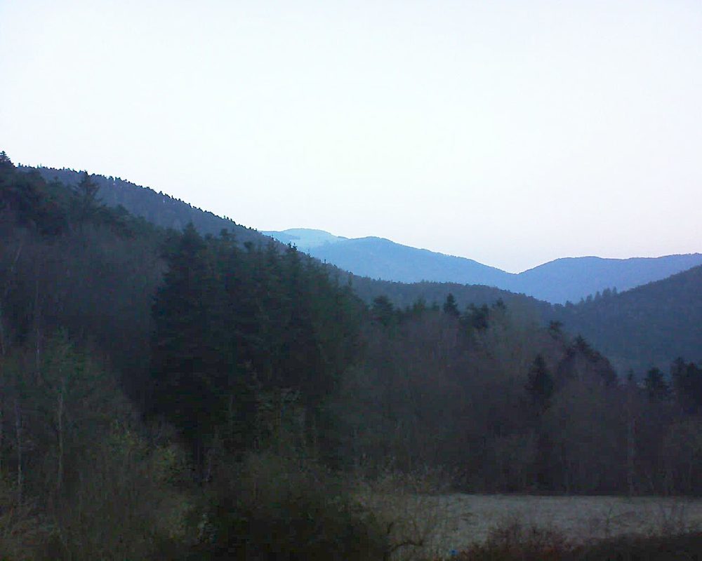 Le petit ballon vu depuis le Domaine Langmatt à Murbach le 08.03.2021 à 07:00 Le petit ballon (Alsace, Vosges) le 08.03.2021 à 07:00