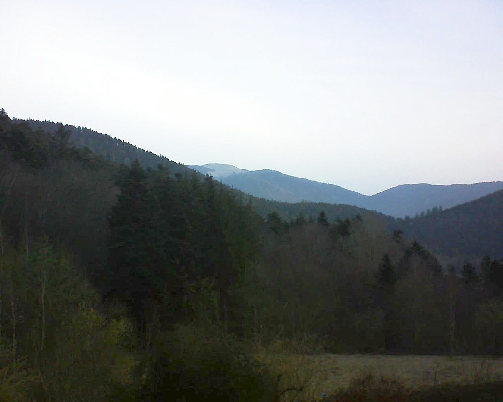 Le petit ballon vu depuis le Domaine Langmatt à Murbach le 10.03.2021 à 07:30 Le petit ballon (Alsace, Vosges) le 10.03.2021 à 07:30