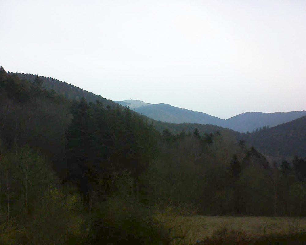 Le petit ballon vu depuis le Domaine Langmatt à Murbach le 10.03.2021 à 07:45 Le petit ballon (Alsace, Vosges) le 10.03.2021 à 07:45