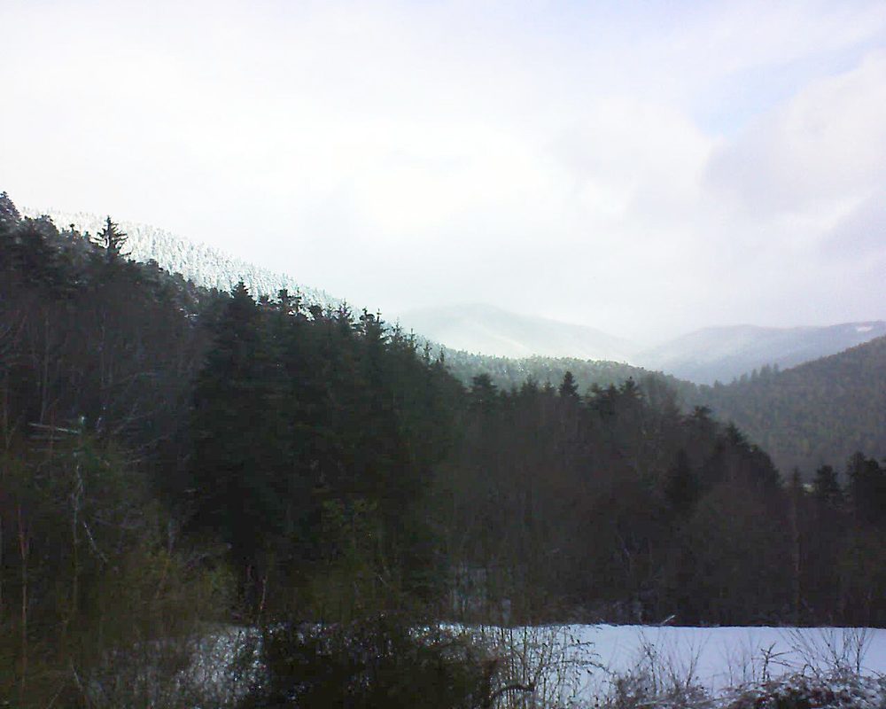 Le petit ballon vu depuis le Domaine Langmatt à Murbach le 15.03.2021 à 09:00 Le petit ballon (Alsace, Vosges) le 15.03.2021 à 09:00