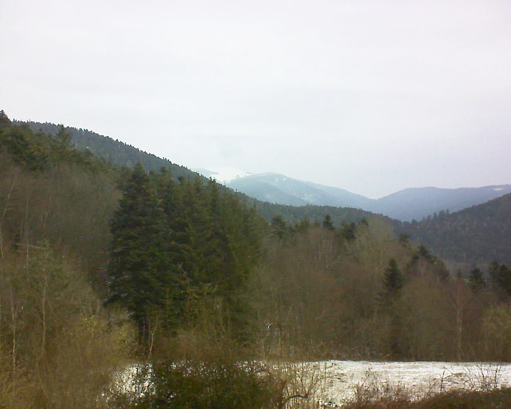 Le petit ballon vu depuis le Domaine Langmatt à Murbach le 19.03.2021 à 08:45 Le petit ballon (Alsace, Vosges) le 19.03.2021 à 08:45