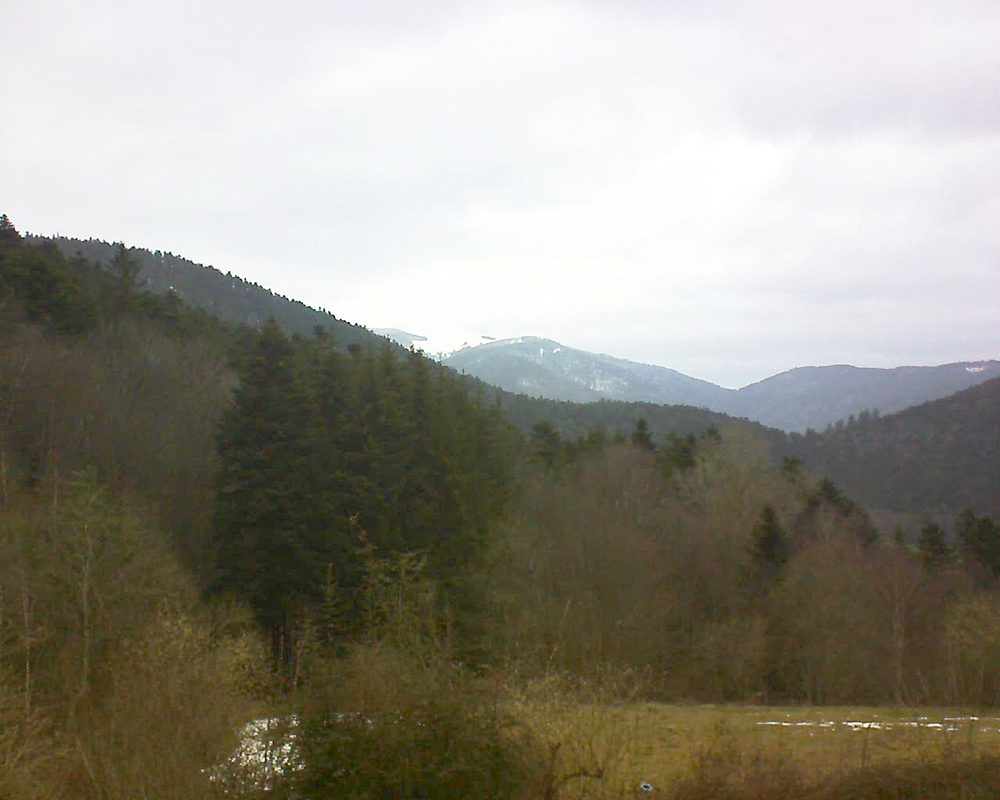 Le petit ballon vu depuis le Domaine Langmatt à Murbach le 22.03.2021 à 10:00 Le petit ballon (Alsace, Vosges) le 22.03.2021 à 10:00