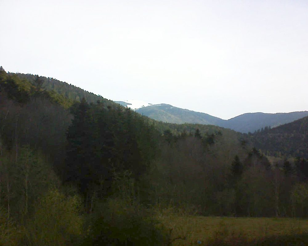 Le petit ballon vu depuis le Domaine Langmatt à Murbach le 25.03.2021 à 07:45 Le petit ballon (Alsace, Vosges) le 25.03.2021 à 07:45