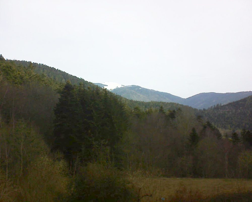 Le petit ballon vu depuis le Domaine Langmatt à Murbach le 25.03.2021 à 08:30 Le petit ballon (Alsace, Vosges) le 25.03.2021 à 08:30