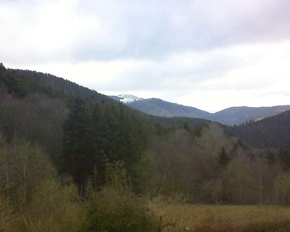 Le petit ballon vu depuis le Domaine Langmatt à Murbach le 27.03.2021 à 07:30 Le petit ballon (Alsace, Vosges) le 27.03.2021 à 07:30
