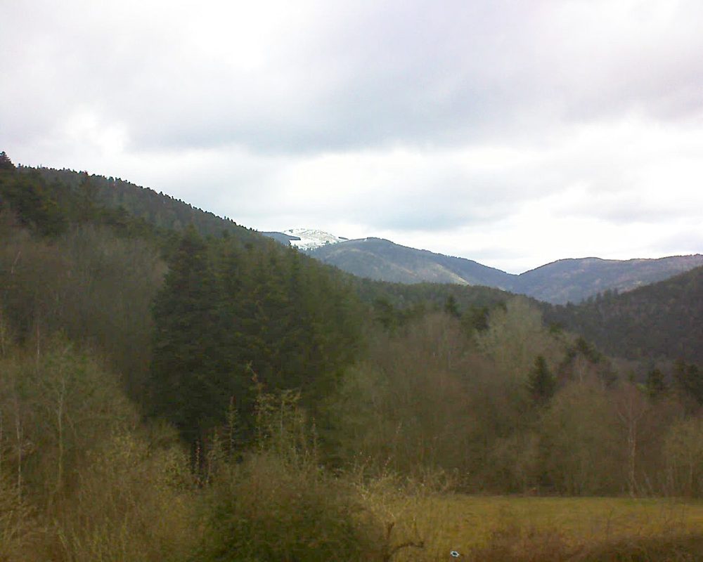 Le petit ballon vu depuis le Domaine Langmatt à Murbach le 27.03.2021 à 08:15 Le petit ballon (Alsace, Vosges) le 27.03.2021 à 08:15