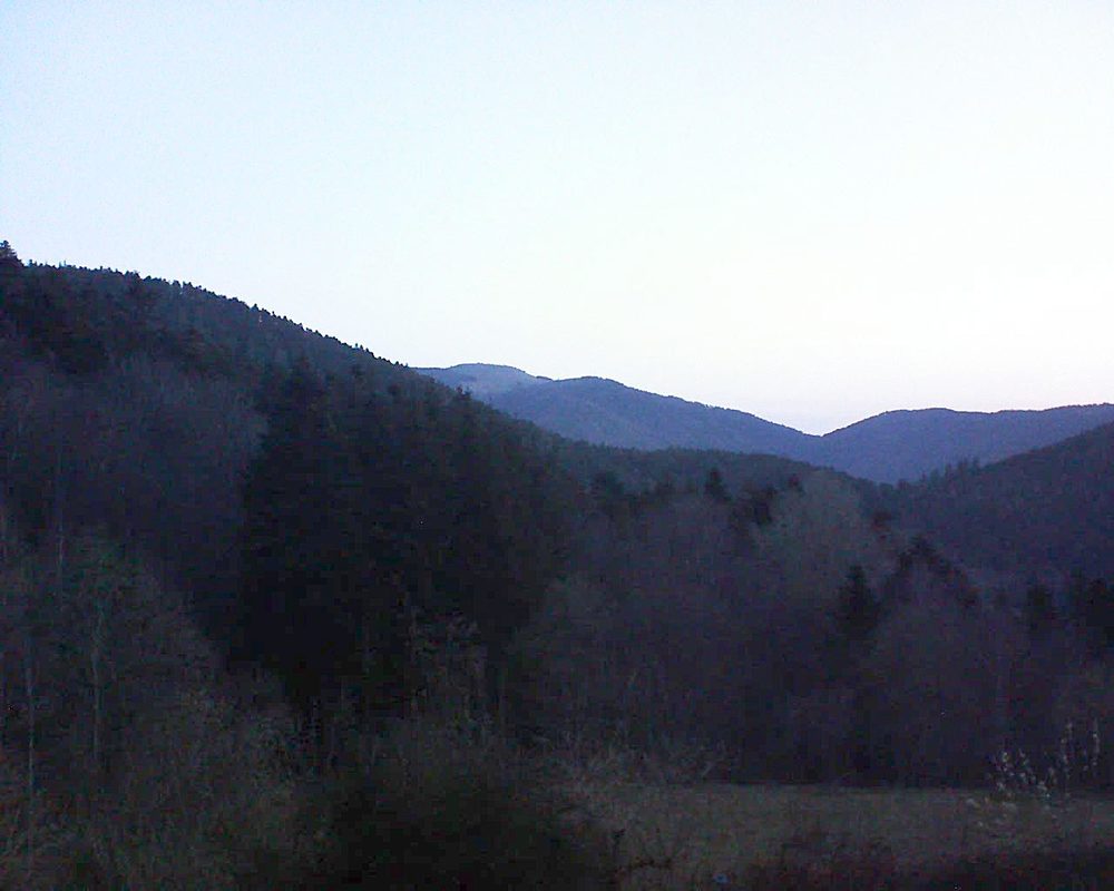Le petit ballon vu depuis le Domaine Langmatt à Murbach le 01.04.2021 à 07:00 Le petit ballon (Alsace, Vosges) le 01.04.2021 à 07:00