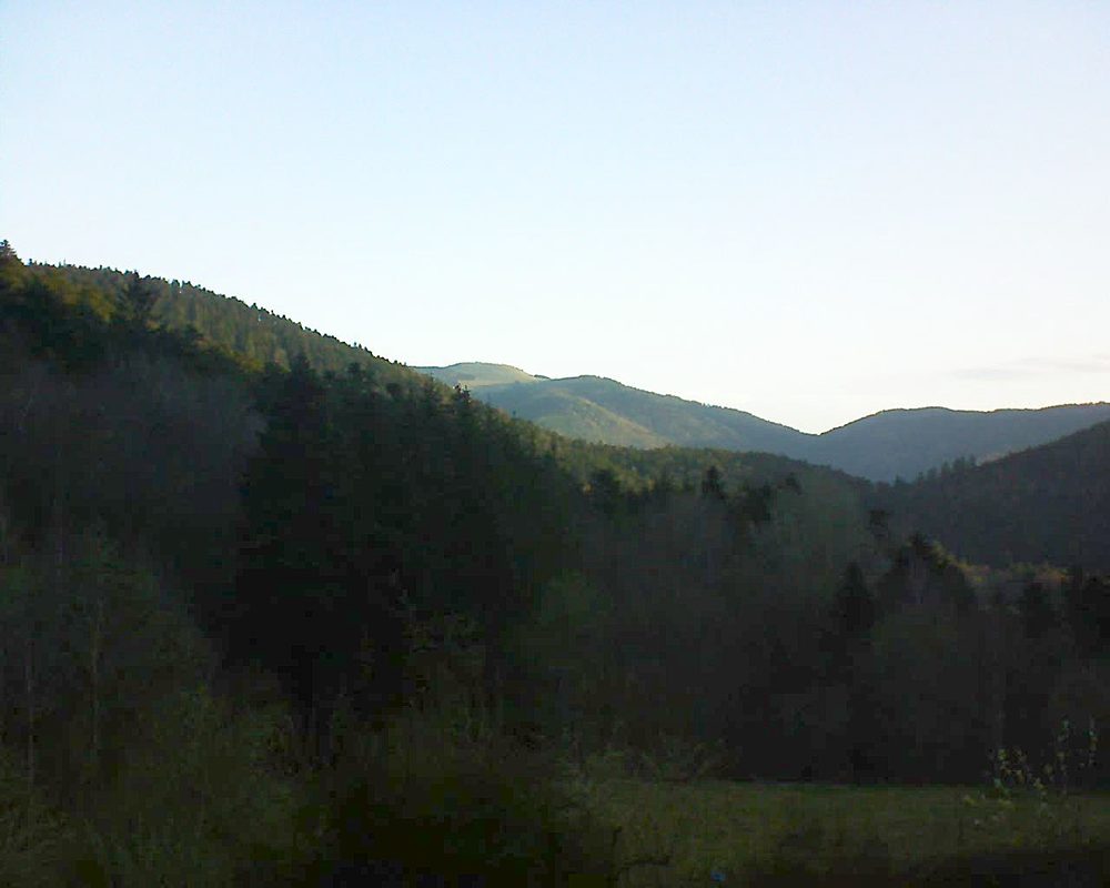 Le petit ballon vu depuis le Domaine Langmatt à Murbach le 01.04.2021 à 07:45 Le petit ballon (Alsace, Vosges) le 01.04.2021 à 07:45