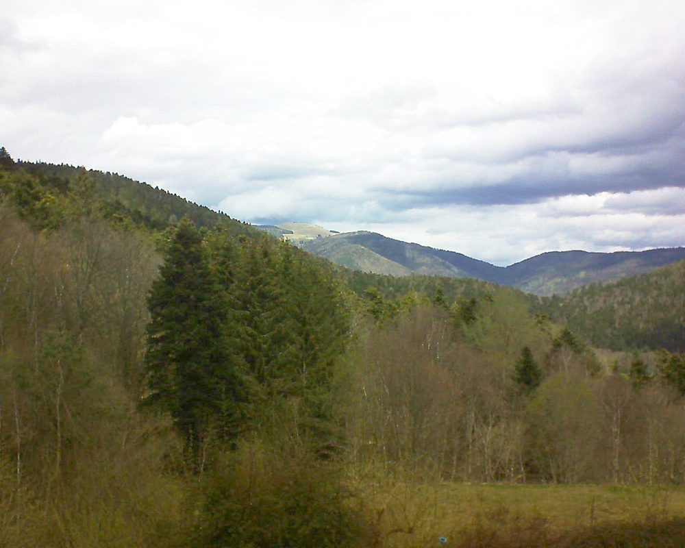 Le petit ballon vu depuis le Domaine Langmatt à Murbach le 11.04.2021 à 13:15 Le petit ballon (Alsace, Vosges) le 11.04.2021 à 13:15
