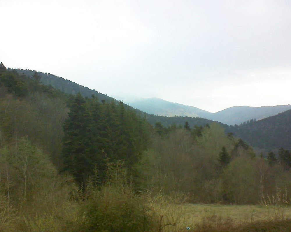 Le petit ballon vu depuis le Domaine Langmatt à Murbach le 15.04.2021 à 07:45 Le petit ballon (Alsace, Vosges) le 15.04.2021 à 07:45