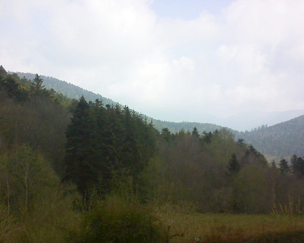 Le petit ballon vu depuis le Domaine Langmatt à Murbach le 20.04.2021 à 10:15 Le petit ballon (Alsace, Vosges) le 20.04.2021 à 10:15