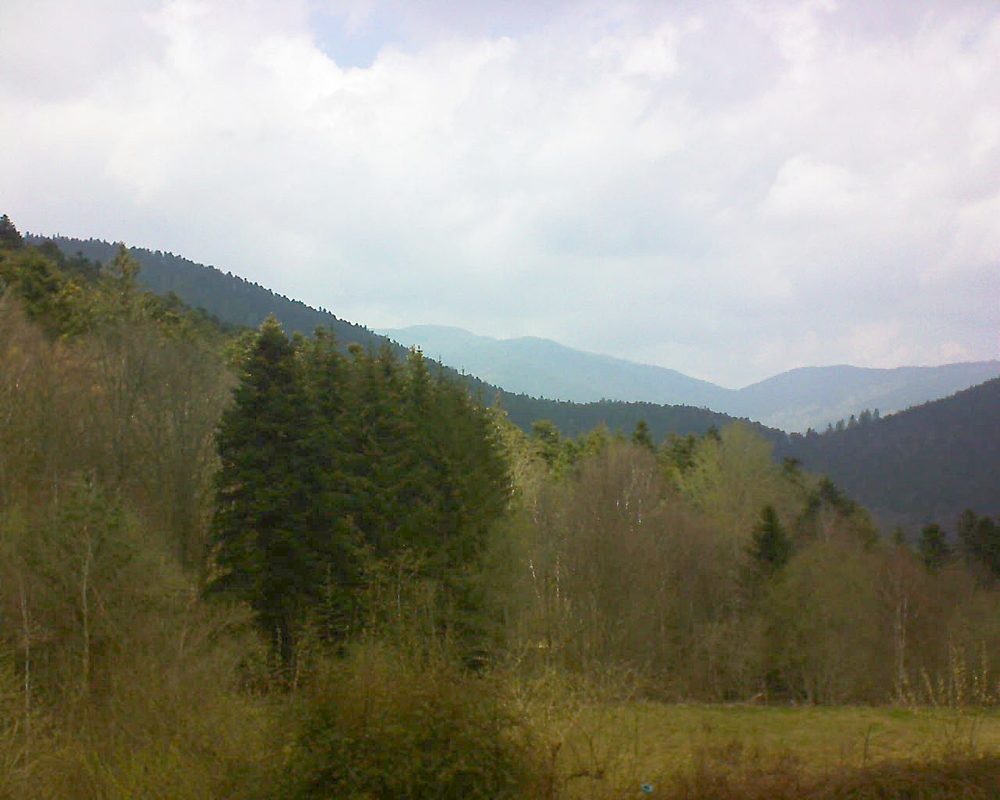 Le petit ballon vu depuis le Domaine Langmatt à Murbach le 20.04.2021 à 13:00 Le petit ballon (Alsace, Vosges) le 20.04.2021 à 13:00