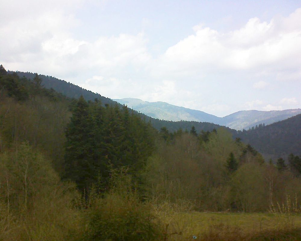 Le petit ballon vu depuis le Domaine Langmatt à Murbach le 20.04.2021 à 14:15 Le petit ballon (Alsace, Vosges) le 20.04.2021 à 14:15
