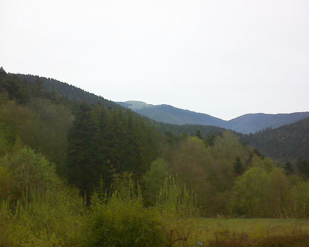 Le petit ballon vu depuis le Domaine Langmatt à Murbach le 01.05.2021 à 07:45 Le petit ballon (Alsace, Vosges) le 01.05.2021 à 07:45